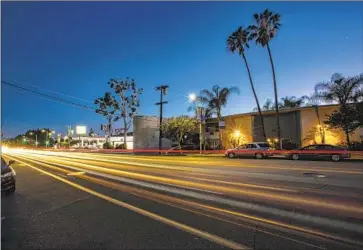  ?? Allen J. Schaben Los Angeles Times ?? CITIES are required to post speed limits that reflect the natural flow of traffic. If a speed limit is too slow or is more than 7 years old, police can’t use electronic devices to catch speeders. Above, Zelzah Avenue in the Valley.