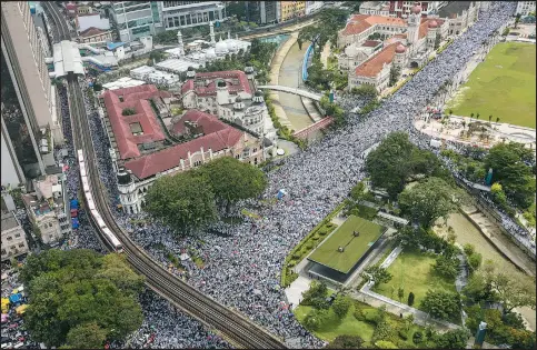  ??  ?? An estimated crowd of 55,000 converging to the venues of the gathering.