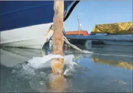  ?? FOTO: PER-ÅGE ERIKSEN ?? KALDT OG ROLIG: Det blir neppe rift om gjesteplas­sene i Langesund denne påsken.