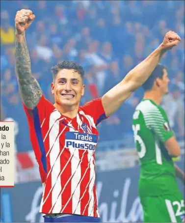  ??  ?? FELIZ. Giménez celebra un triunfo con el Atlético. El uruguayo es un jugador vital en la plantilla.