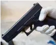  ??  ?? Die Waffe des Amokläufer­s David S.: eine Pistole vom Typ Glock 17.
