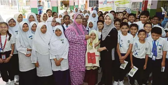 200 Murid Sk Bukit Jalil Terima Langganan Fullamark Pressreader