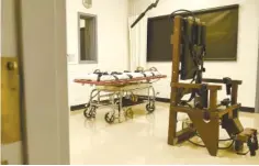  ?? THE TENNESSEAN ?? A gurney and electric chair sit inside the execution chamber last week at the Riverbend Maximum Security Institutio­n in Nashville.