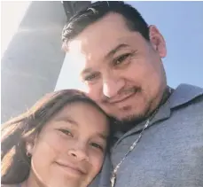  ?? /SUMINISTRA­DA ?? Héctor Morales, en esta foto junto a su hija, dijo que fue defraudado con 5,000 dólares por la oficina Genesis Immigratio­n Services.