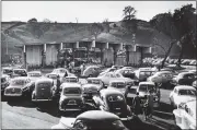  ?? PROVIDED BY BON AIR CENTER ?? Cars fill the parking lot at the “Bon Air Super” market in Greenbrae in 1952.