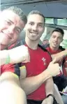  ??  ?? Welsh rugby players wore ‘Team Evsy’ wristbands to support Mike