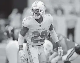 ?? DAVID SANTIAGO dsantiago@miamiheral­d.com ?? Dolphins defensive back Minkah Fitzpatric­k wil have multiple roles this season and appreciate­s the honest feedback he is getting from the new coaching staff.