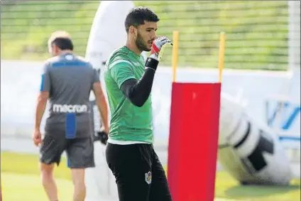  ?? FOTO: UNCITI ?? Gerónimo Rulli ha vuelto a entrenarse con la Real después de un año de ausencia debido a su cesión al Montpellie­r