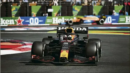  ?? FOTO: GETTY ?? Max Verstappen ya ganó en Interlagos en 2019 en una carrera apretada con Hamilton y cree que de nuevo la pelea será reñida