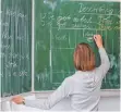  ?? FOTO: DPA ?? Gymnasiall­ehrer sollen nach dem Willen von Kultusmini­sterin Susanne Eisenmann (CDU) an Grundschul­en unterricht­en.