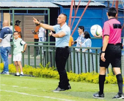  ?? DIANA MÉNDEZ ?? Tras la salida de Javier Delgado, Adrián Leandro asumió de forma interina. En los dos partidos que ha enfrentado registra un empate contra la Liga y un triunfo frente a Pérez Zeledón.