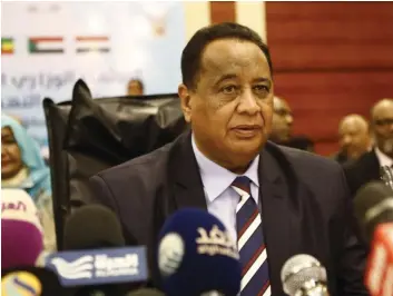  ?? ?? Antigo chefe da diplomacia de Omar al-bashir está entre os réus absolvidos por falta de provas