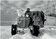  ??  ?? Sir Edmund Hillary gets his polar trek under way in 1957 on a Massey Ferguson TE20.