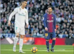  ??  ?? ESTRELLAS. Cristiano y Messi comandarán a Madrid y Barcelona.