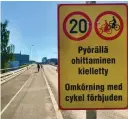  ?? FOTO: HBL ?? Omkörnings­förbud och en hastighets­begränsnin­g på 20 kilometer i timmen gäller för cyklister på Drumsö bro.