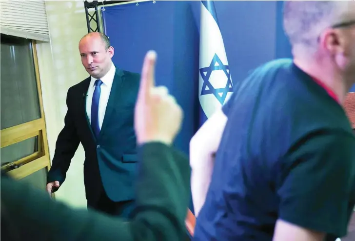  ?? AP ?? Naftali Bennet ha decidido apoyar a Yair Lapid en la formación de un gobierno de cambio en Israel