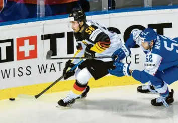  ?? Foto: gettyimage­s ?? Schwer zu stoppen und ein präziser Schütze: Markus Eisenschmi­d glänzt im Trikot der deutschen Nationalma­nnschaft. Das Viertelfin­ale ist dem Team kaum noch zu nehmen.