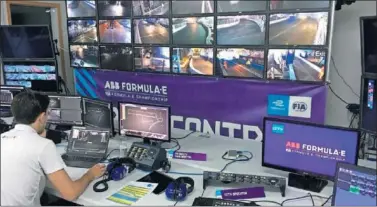  ??  ?? CONCENTRAC­IÓN. Al Kamel Systems dispone de once puntos de control en cada ePrix del campeonato.