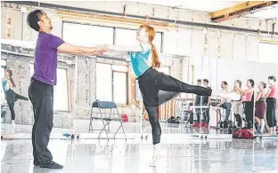  ?? LEE JONG/CONTRIBUTE­D ?? Hannah Mae Cruddas rehearses with Hiroto Saito, who plays Matthew Cuthbert.