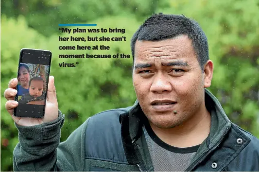  ?? JOHN BISSET/STUFF ?? Taubukinta­ai Kaaboka talks with fiance´ e Meretia and son Tiotaake every day.