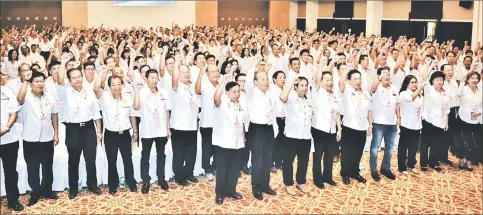  ??  ?? Wong (front fourth left) leads the rallying call at the conference. From front left are Ranum, Tiong, Dr Jerip, Lo, Johnichal, Lee and Lau.