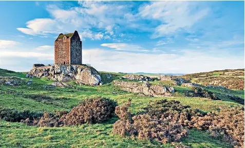  ??  ?? Smailholm Tower, near Kelso in Scotland, was originally built at the turn of the 16th century by the Pringle clan. Charles II granted Robert Pringle the title of First Baronet in 1683.