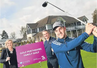  ??  ?? Bradley Neil, right, pictured at Blairgowri­e yesterday with Liz Shorthouse, VisitScotl­and industry relationsh­ip manager, and Allan Minto, Golf Perthshire project manager.