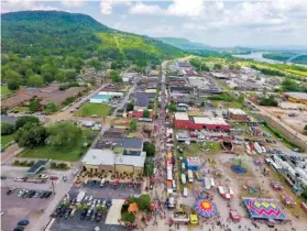  ?? CONTRIBUTE­D PHOTO ?? South Pittsburg is among more than 3,200 communitie­s across the U.S. tht have submitted entries for a Home Town Takeover on the HGTV network.