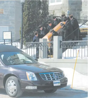  ??  ?? Les funéraille­s de Francis Tardif ont eu lieu à l’église Saint-michel-de-sillery, hier.