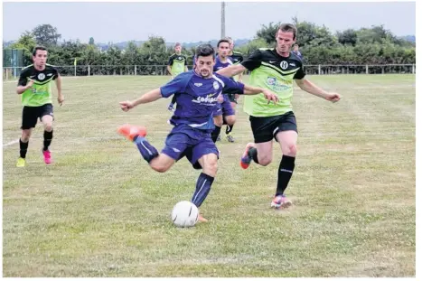  ??  ?? L’équipe s’est imposée 5-2 en amical contre l’US Rugles.