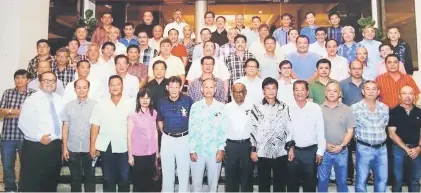  ??  ?? The batch of former Sacred Heart School students at their first reunion in 2015.