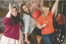  ?? MARK SCHAFER/STXFILMS ?? Aidy Bryant, Busy Philipps and Amy Schumer star in “I Feel Pretty.”