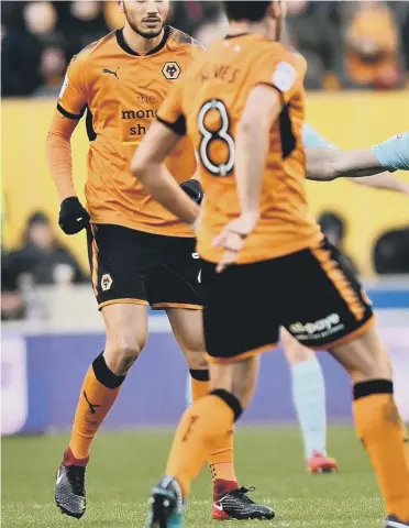  ??  ?? Darron Gibson in action for Sunderland at Wolves last Saturday.