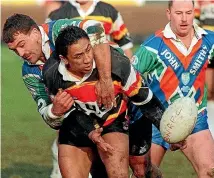  ??  ?? Trevor Clark, here playing for Bradford Northern in 1993, says one of the highest concerns for Ma¯ori players was the loss they felt after they retired.