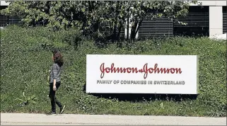  ?? /Reuters ?? Lookout: The logo of Johnson & Johnson in front of an office building in Zug, Switzerlan­d.