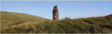  ??  ?? The standing stone Maen Llia