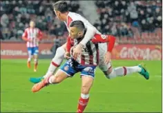  ??  ?? LUCHADO. Borja García en el partido ante el Mallorca.