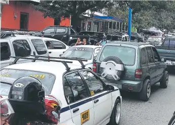  ?? FOTO: EL HERALDO ?? El crecimient­o vehicular acelerado de Comayagua está obligando a buscar alternativ­as viales.