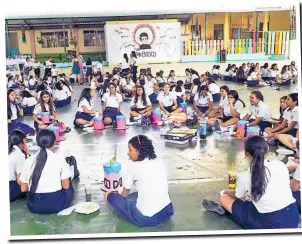  ??  ?? El pasado 16 de agosto, los alumnos, maestros y hermanas del instituto celebraron el cumpleaños 204 de Don Bosco.