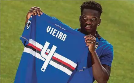  ??  ?? Sampdoria announced the arrival of England under-20 internatio­nal Ronaldo Vieira by mimicking the tweet Juventus used when they trumpeted Cristiano Ronaldo’s signing last month.