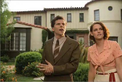  ?? SABRINA LANTOS, GRAVIER PRODUCTION­S ?? Jesse Eisenberg and Kristen Stewart are Bobby and Vonnie in Woody Allen’s “Café Society.” The film is set in Hollywood in the 1930s.