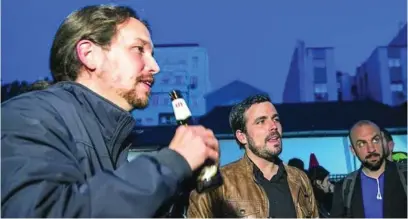  ?? ?? PACTO DE LOS BOTELLINES. El 9 de mayo de 2016, Pablo Iglesias y Alberto Garzón alcanzaban un pacto para concurrir a las elecciones generales bajo el nombre de Unidas Podemos