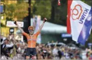  ?? KERSTIN JOENSSON - THE ASSOCIATED PRESS ?? Anna van der Breggen from the Netherland­s crosses the finish line to win the women’s road race at the Road Cycling World Championsh­ips in Innsbruck, Austria, Saturday, Sept.29, 2018.