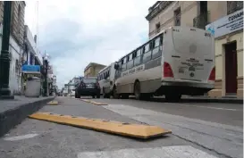  ?? JESÚS GARCÍA ?? Los camiones han sido causantes de los destrozos.