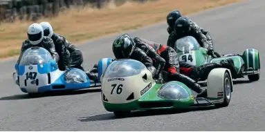  ??  ?? Right: The Hercberg Internatio­nal/ ACU Post Classic race (Derek Minter Trophy) saw a good battle between Minnovatio­n team-mates Lee Hodge (TZ750) and Joe Barton (P&amp;M Kawasaki 1260). Barton set a blistering fastest lap of the weekend at 59.825secs/90.28mph, but it was Hodge who edged away in the final stages to win by 4.896 seconds. Here, Barton and Hodge are joined on the podium by Minnovatio­n team members, while third place man Rob Wittey (Kawasaki GP 1170) looks on.