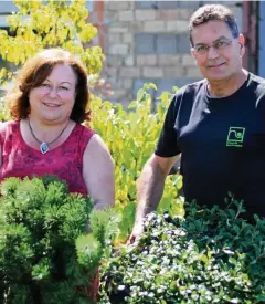  ?? FOTO: NORMAN BÖRNER ?? axel und Carmen Breitzke führen den Garten- und landschaft­sbau aus zeulenroda-triebes.