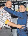  ?? FOTO: AFP ?? Ziemlich beste Freunde? Ex-Weltmeiste­r Tyson Fury (li.) und sein Gegner Sefer Seferi.