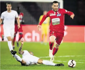  ?? FRESHFOCUS ?? Pajtim Kasami (r.) leitete mit seinem Treffer zum 1:1 die Wende für den FC Sion ein.