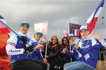  ??  ?? Comme il aime à le rappeler, « Cap’tain Paulin » est un homme de rendez-vous. Il n’en a pas loupé beaucoup avec l’équipe de France au MXDN. Cinq succès, ça cause !