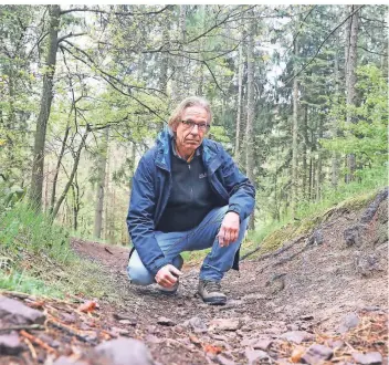 ?? FOTO: CHRISTIAN BEIER (ARCHIV) ?? Jan Boomers betreut als Leiter der Biologisch­en Station die Schutzgebi­ete im bergischen Städtedrei­eck. Davon sind manche stärker, manche weniger vom jüngsten Hochwasser betroffen.